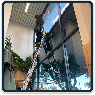 Window Cleaning in Encino, CA